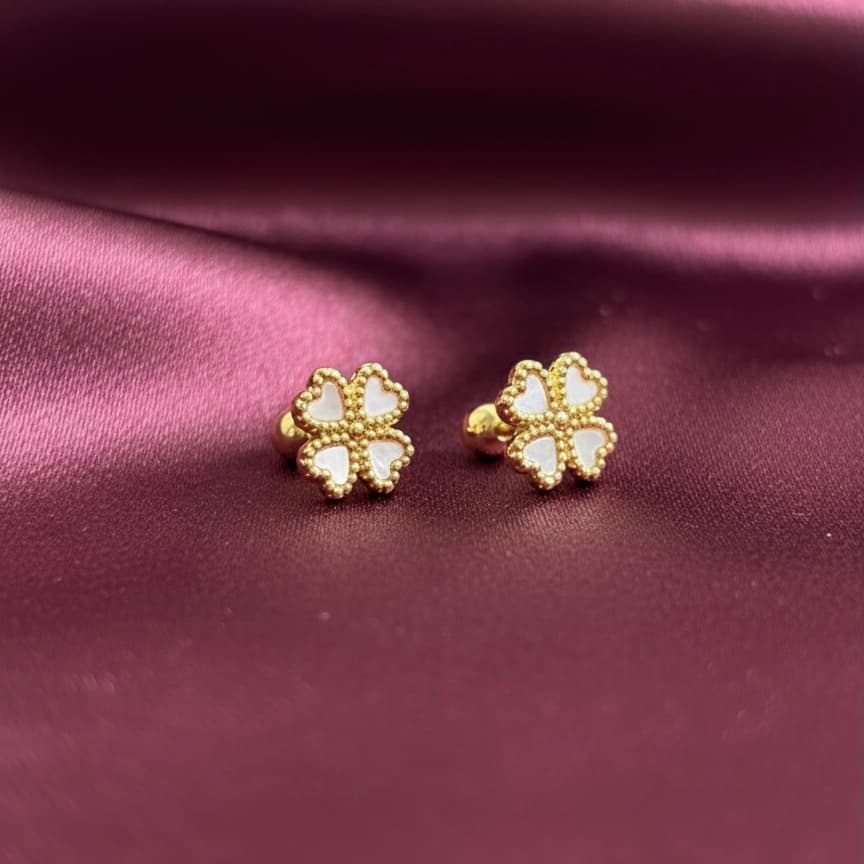 Zyler-Infini Petal-Heart Stud