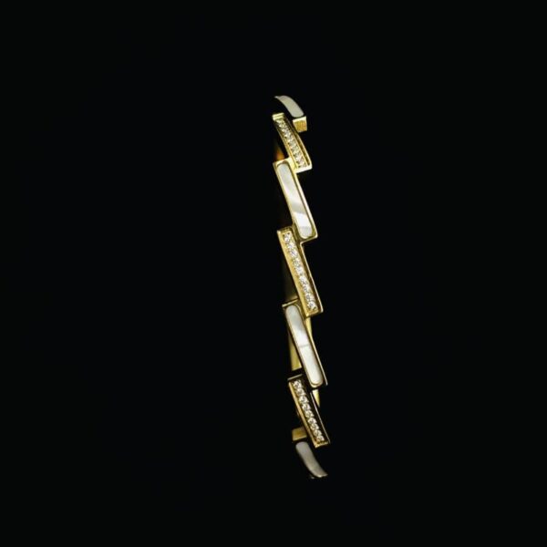 Zyler-Infini PrismStaircase