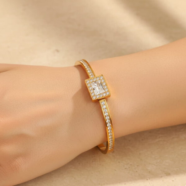 Zyler-infini The Luxe Latch Cuff